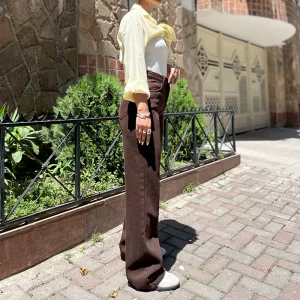 شلوار جین نیم بگ قهوه ای